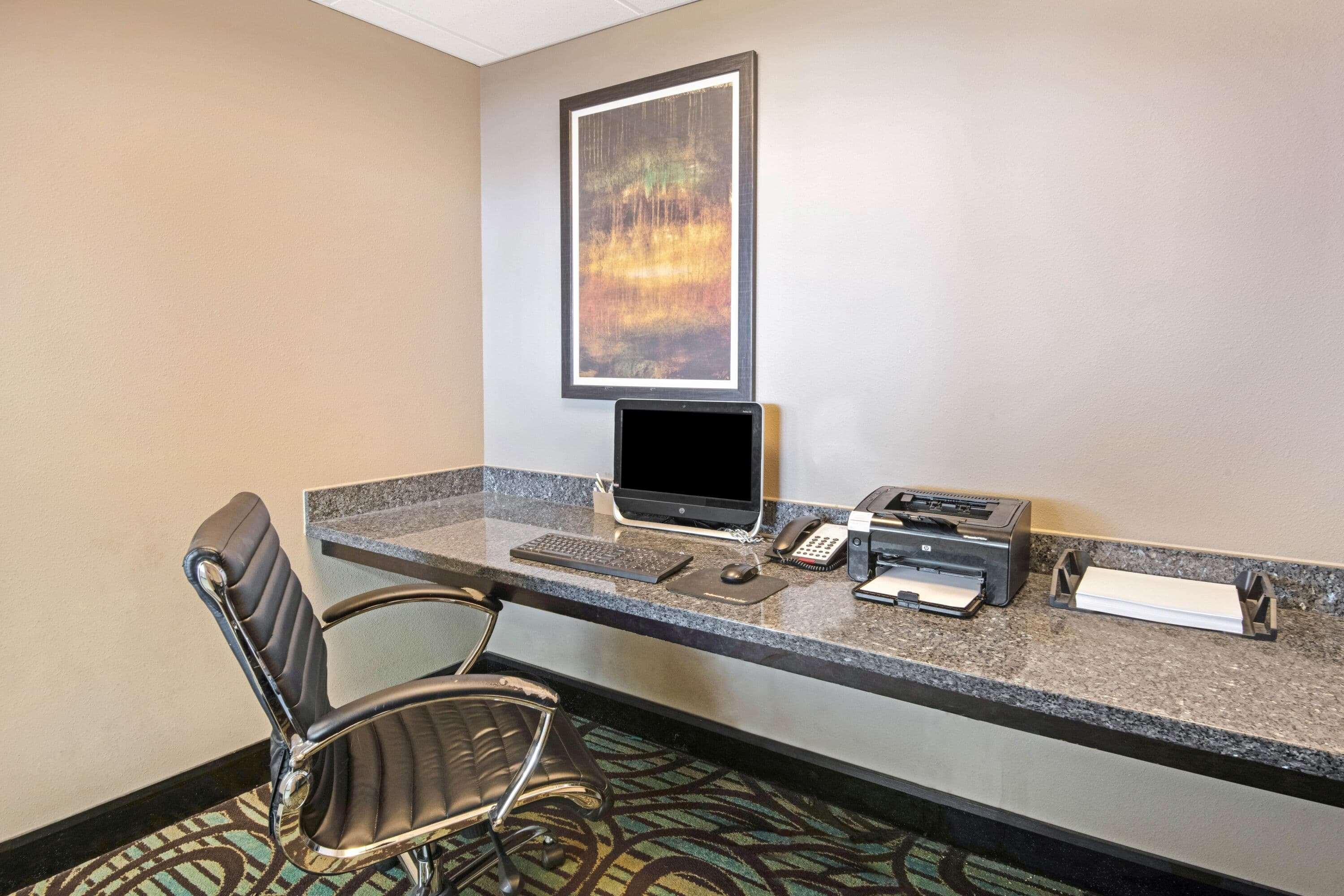 La Quinta Inn & Suites By Wyndham Дюрант Екстериор снимка