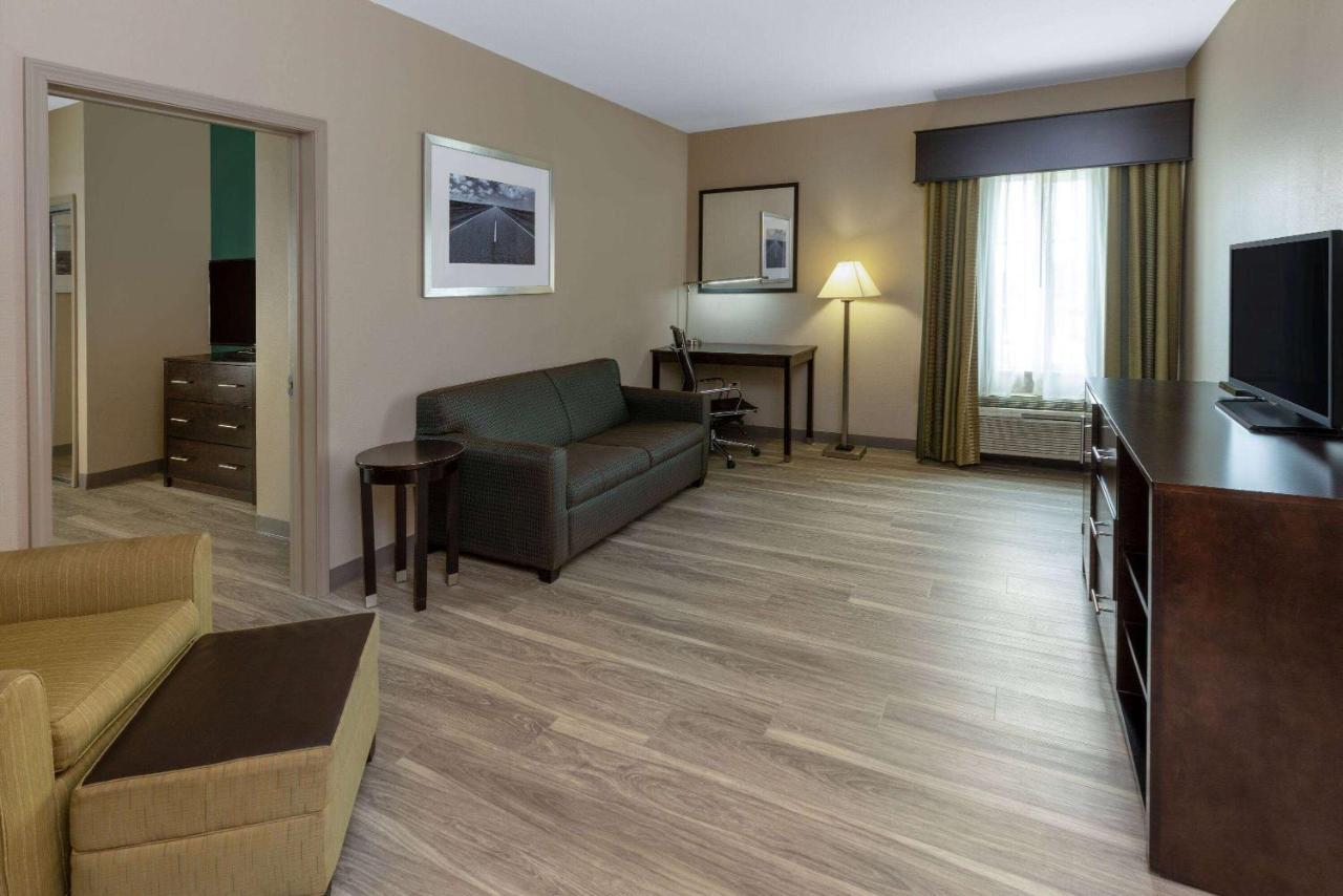 La Quinta Inn & Suites By Wyndham Дюрант Екстериор снимка