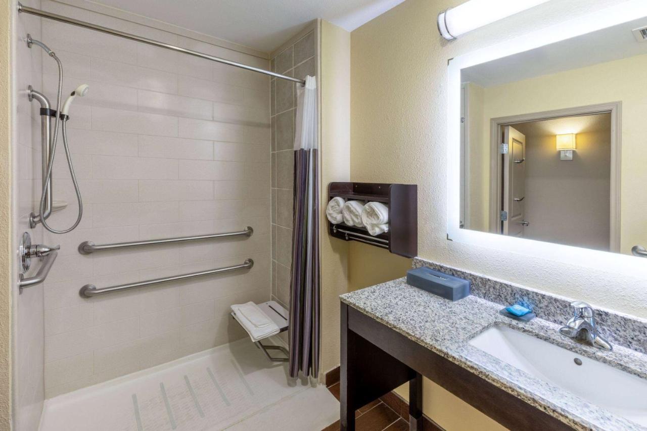 La Quinta Inn & Suites By Wyndham Дюрант Екстериор снимка